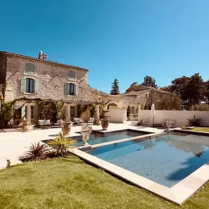 Maison Roucas - Restaurant Et D'hotes Maison d'hôtes